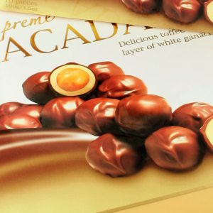 Macadamia-nuts-close-up